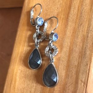 💥⚡️SALE💥⚡️Lia Sophia Earings